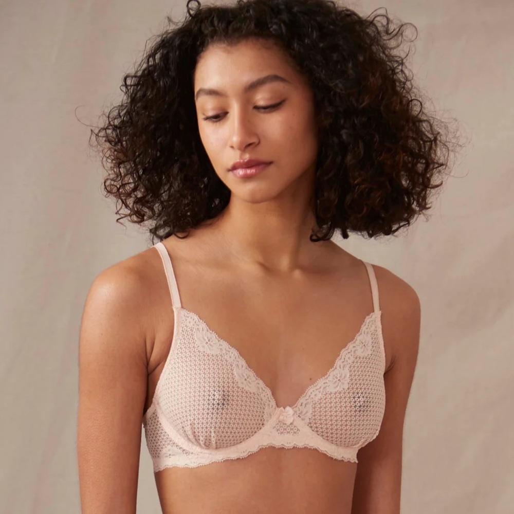 TIMPA Alice Lace Plunge Bra in Beige